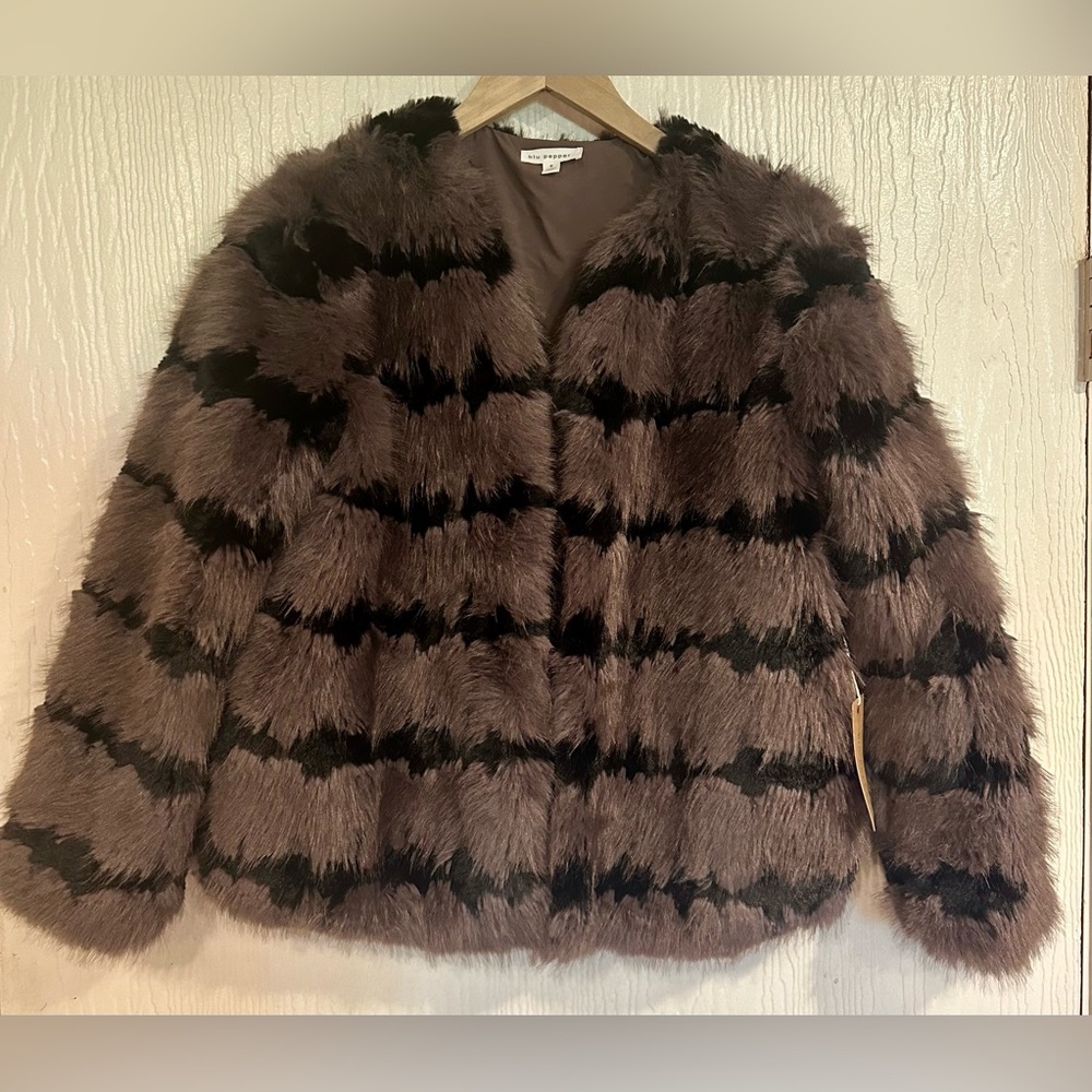 Blu Pepper Brown and Black Faux Fur Jacket Size Small